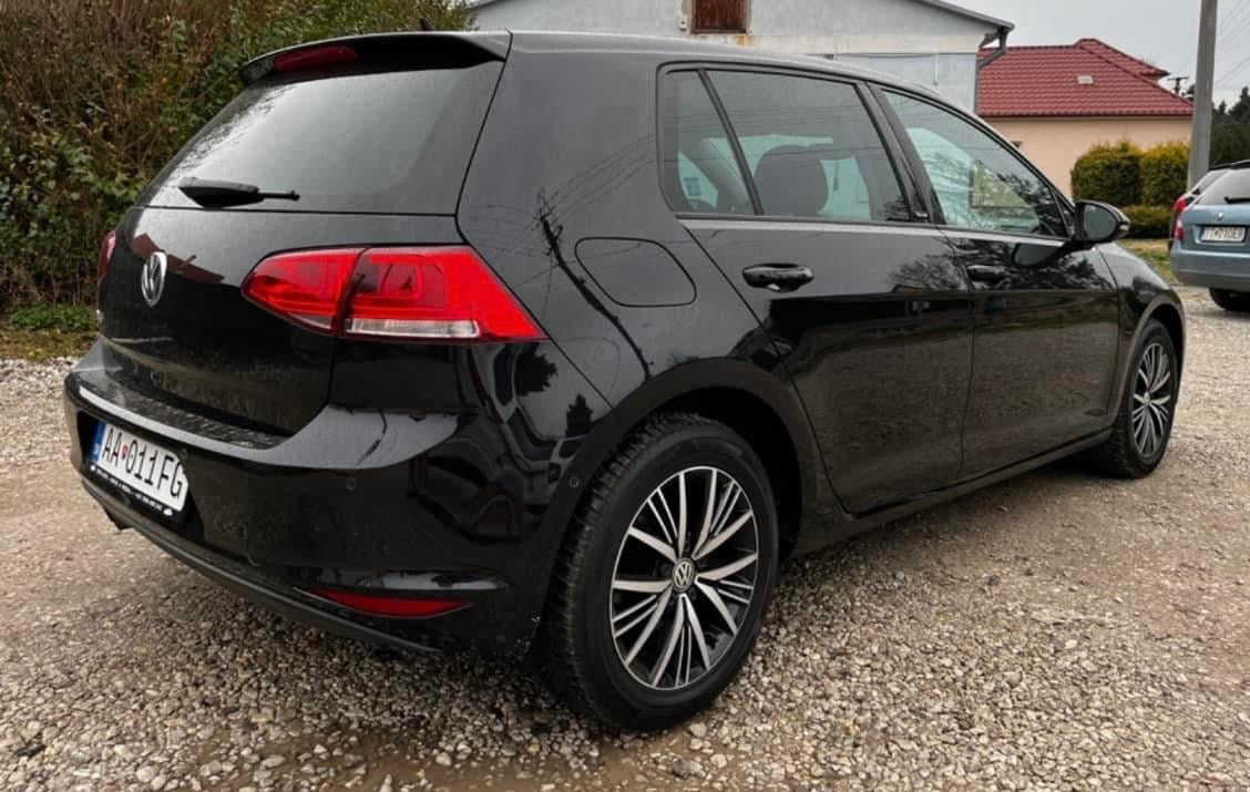 Volkswagen Golf 1.4 TSI BMT Trendline DSG