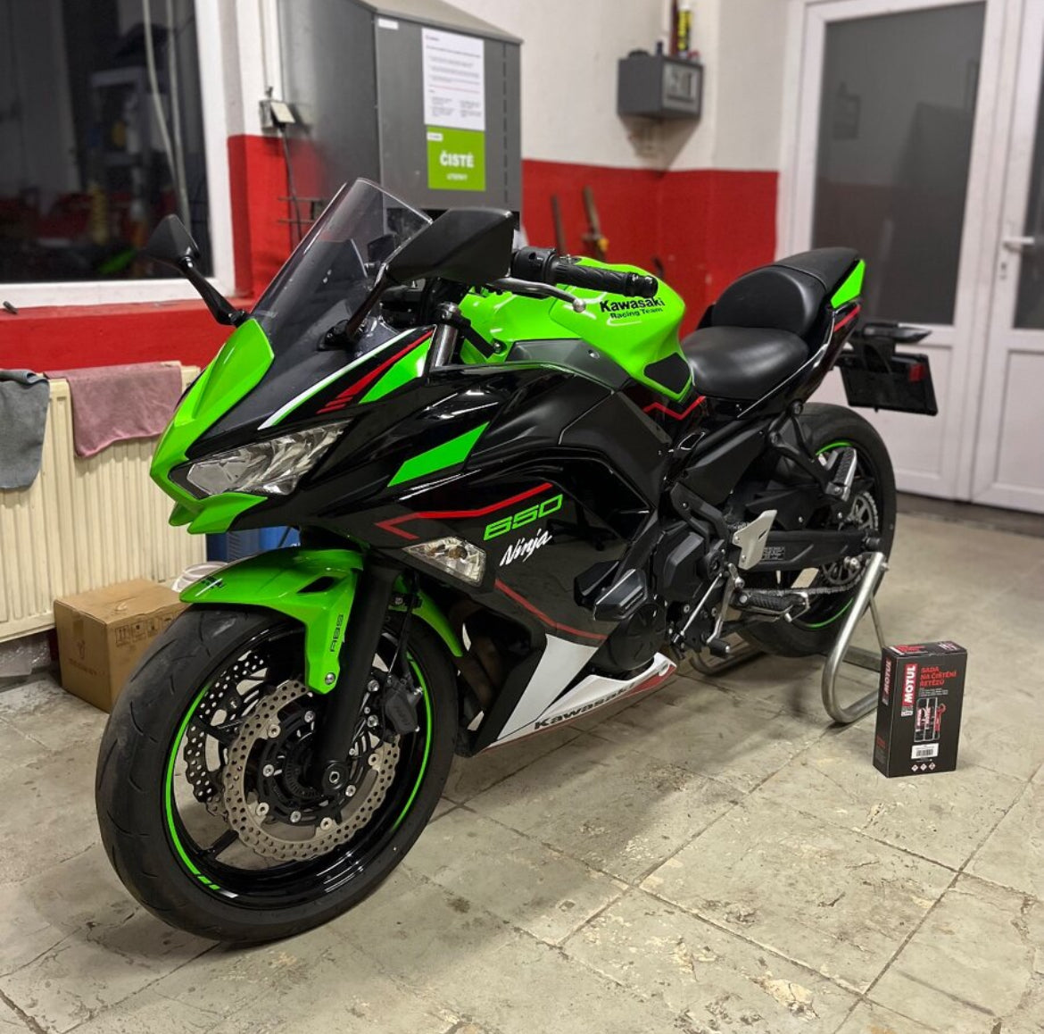 Kawasaki Ninja 650 KRT 2022 - este v ZARUKE