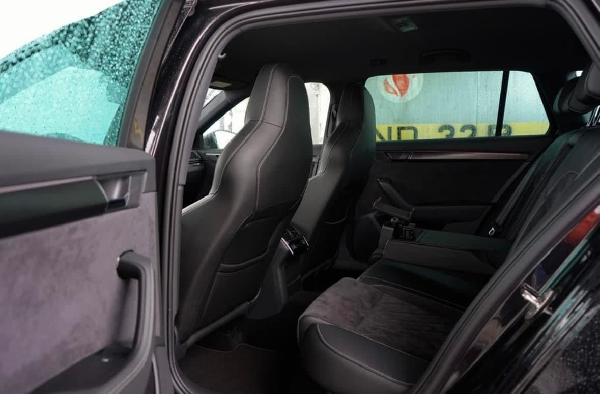 Škoda superb combi 2.0 TDI DSG 4x4 Sportline