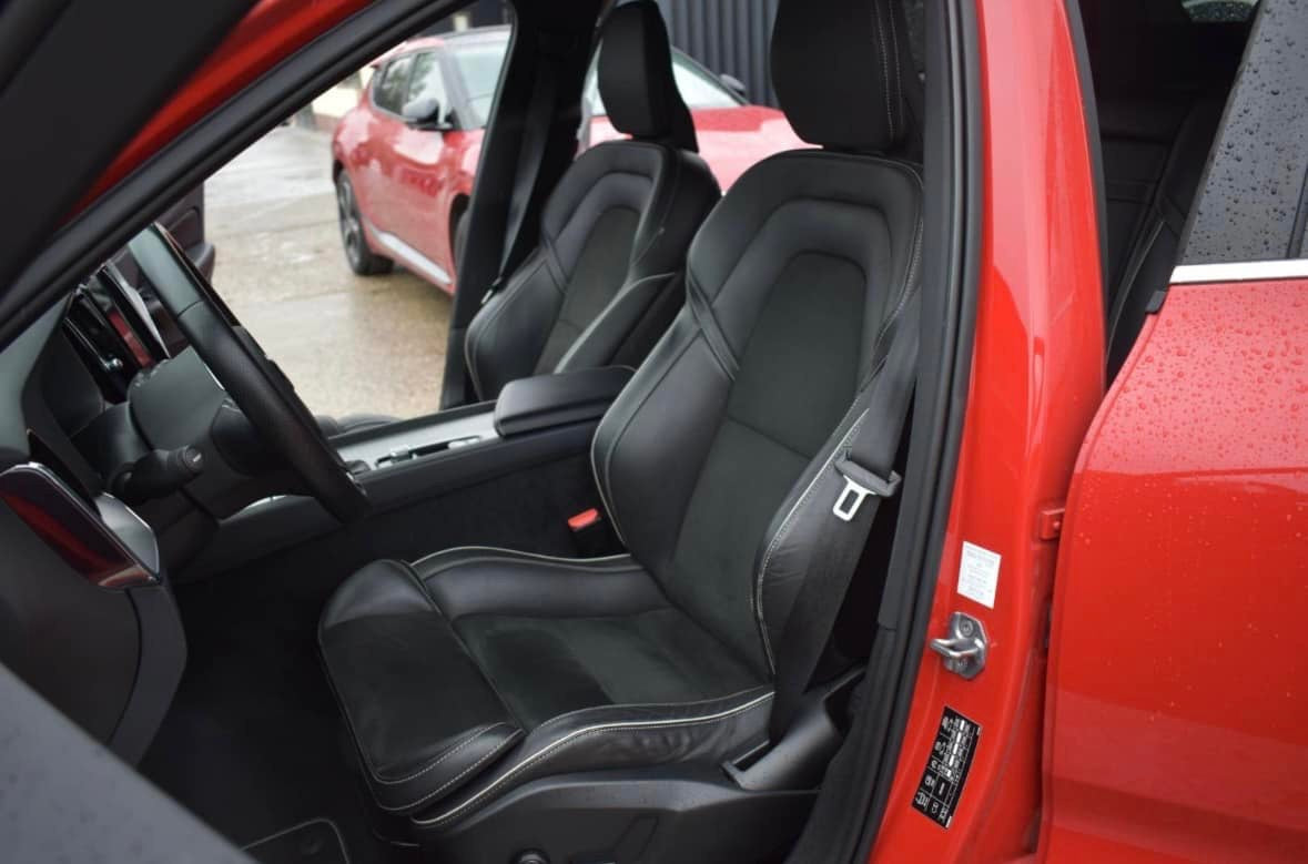 Volvo XC60 D4 R-Design AWD A/T