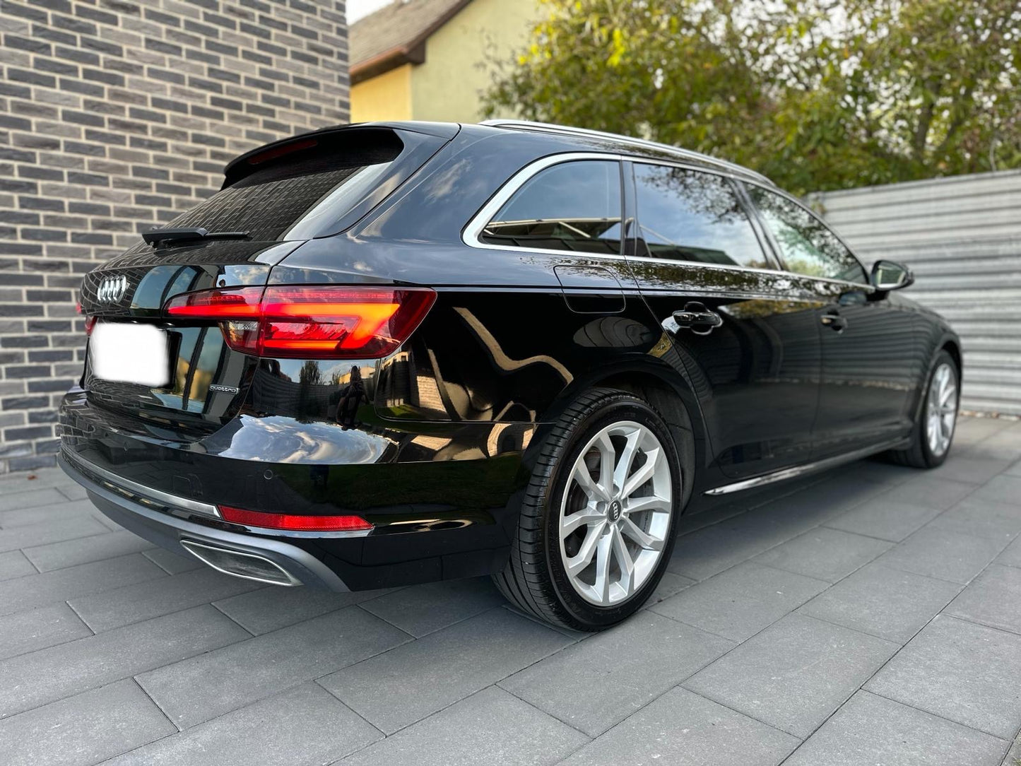 Audi A4 Avant 40 2.0 TDI quattro S tronic