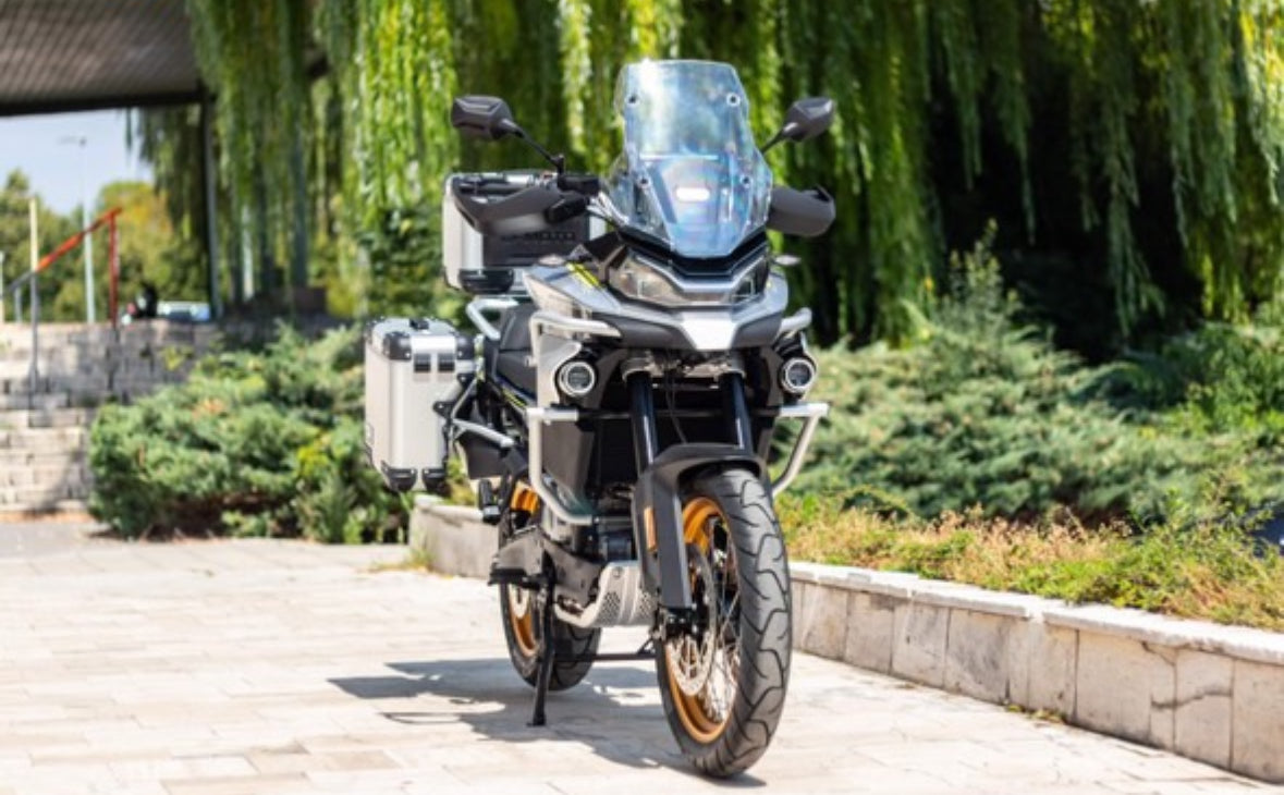 CFmoto mt 800