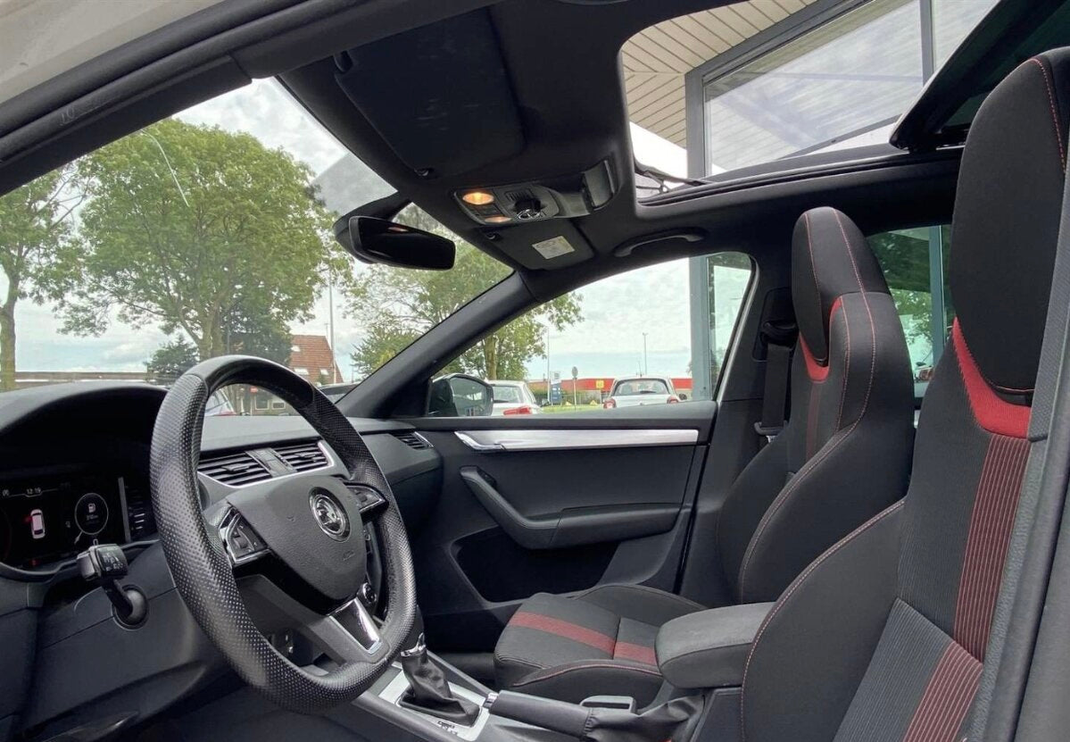 Škoda Octavia Combi 1.6 TDi,115k,Sportline DSG,85kW,A7,5d.