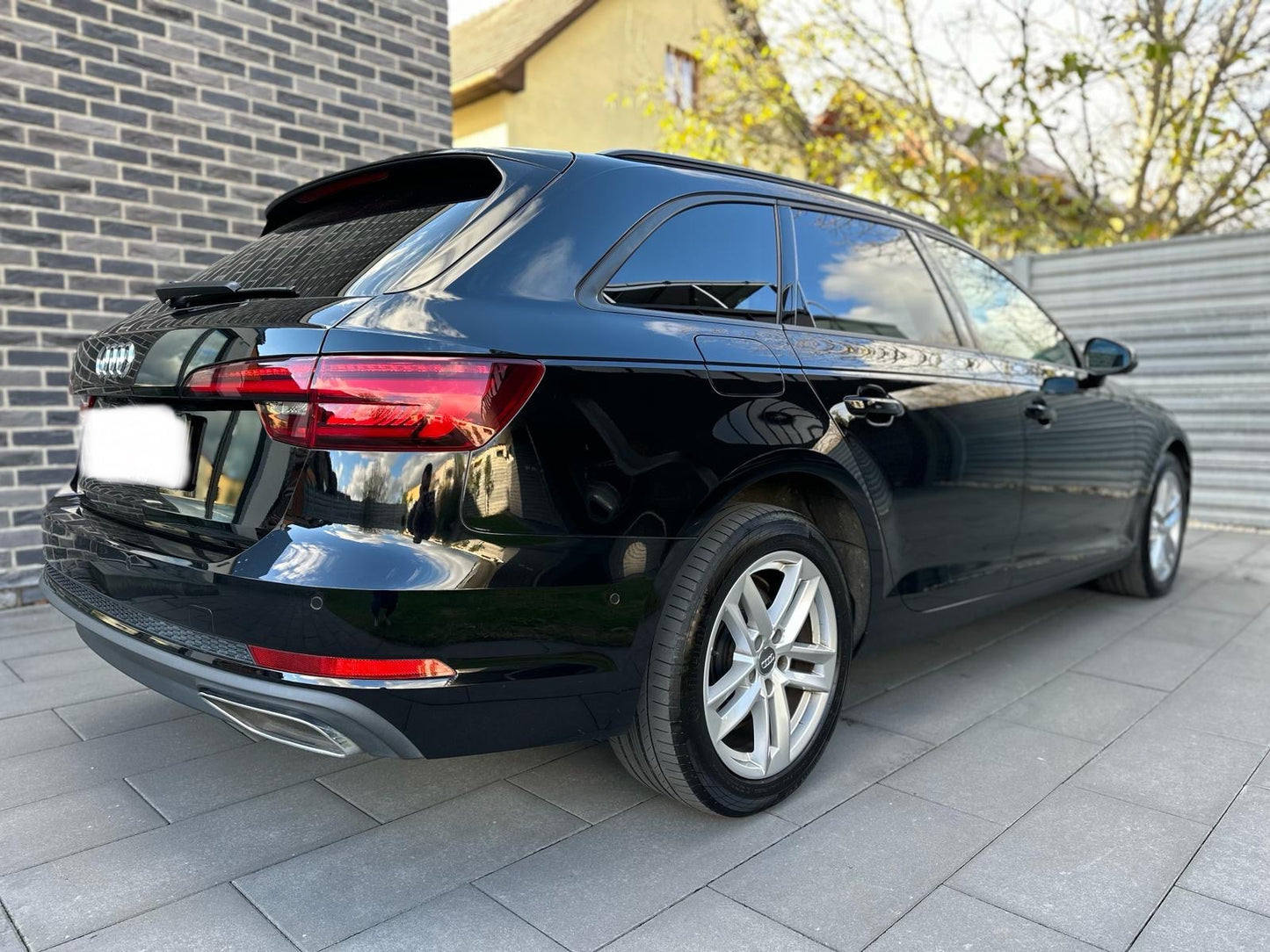 Audi A4 Avant 35 2.0 TDI Design S tronic