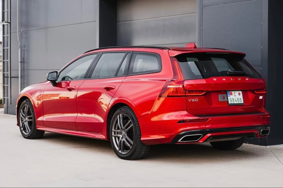 Volvo V60 T6 R-Design