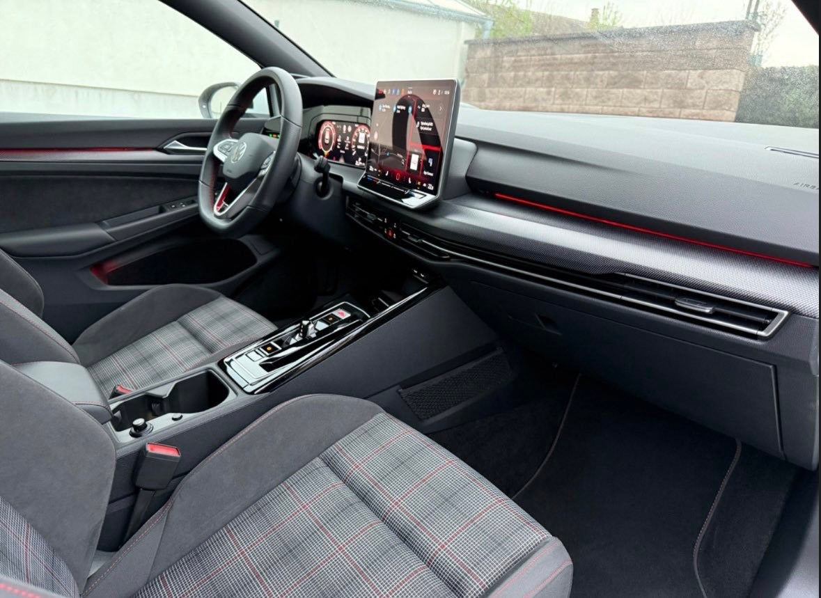 Volkswagen Golf 2.0 TSI GTI DSG