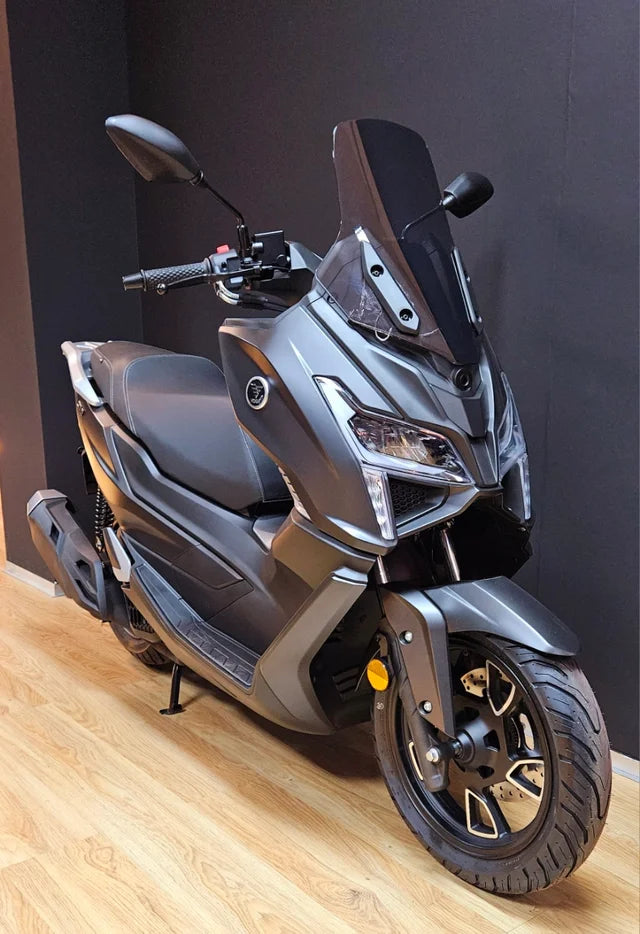 Voge SR1 125