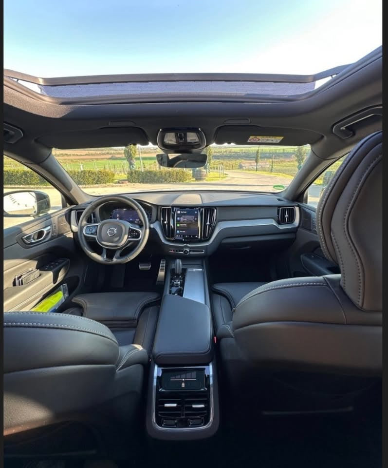 Volvo XC60 B5 R-Design