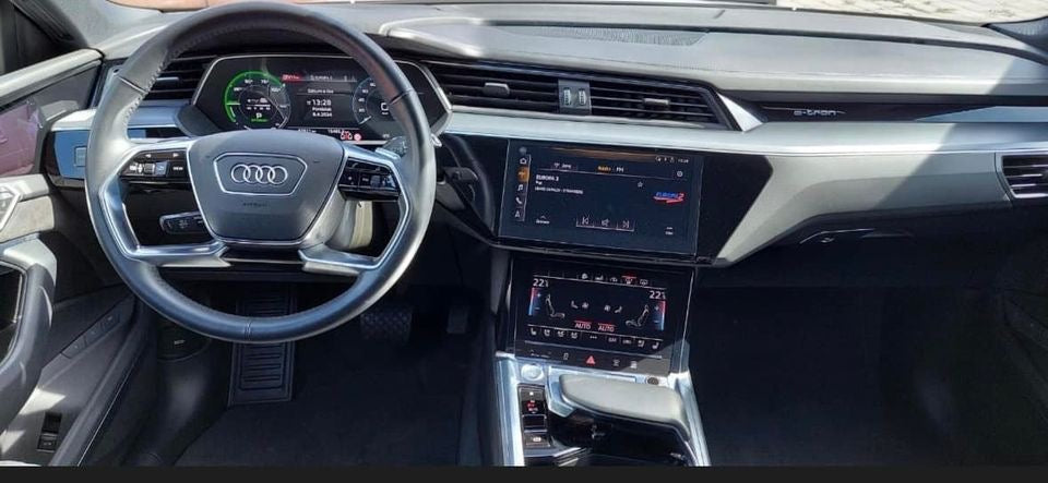 Audi E-tron 55 Quattro S-line Full