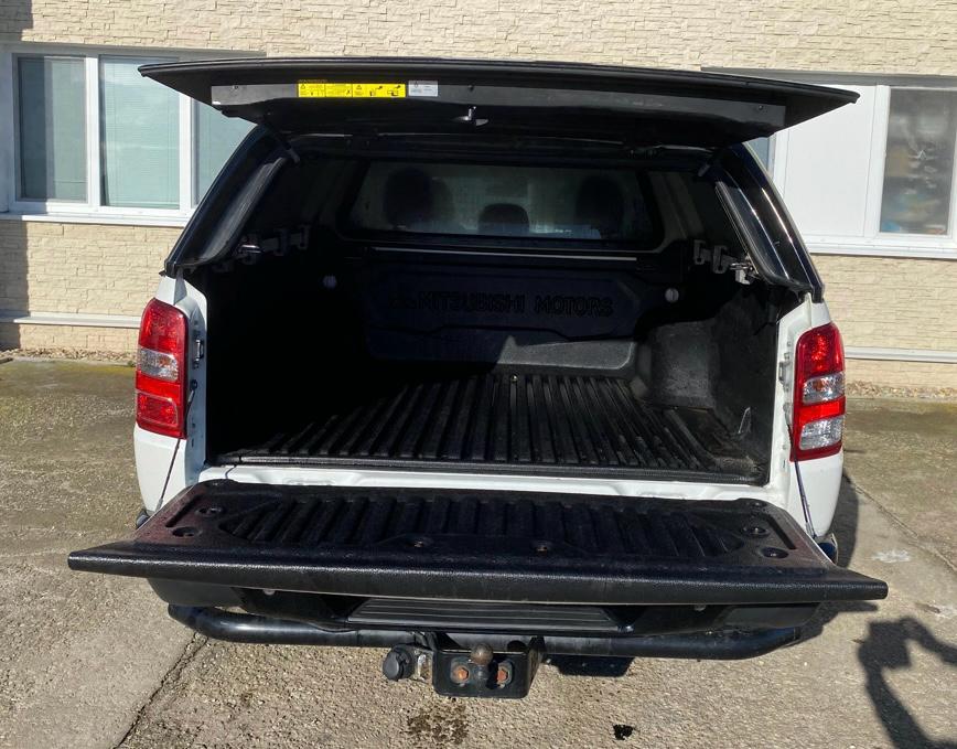🤍 MITSUBISHI L200 2.4 4x4 automat