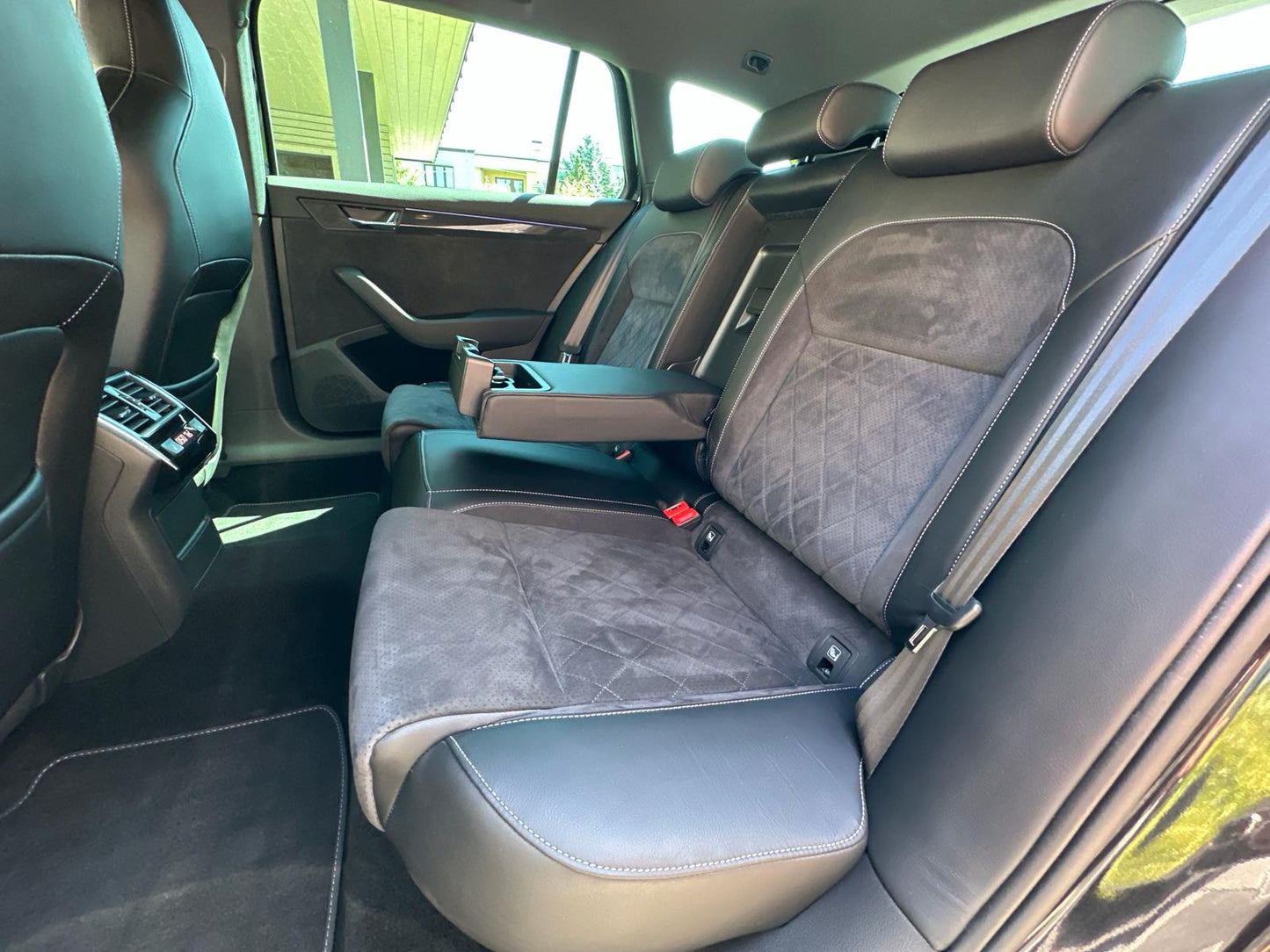 Škoda Superb Combi 2.0 TDI 190k 4x4 Sportline DSG