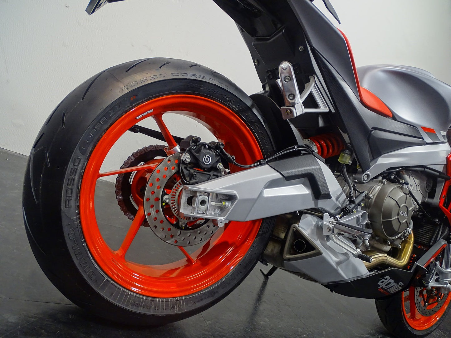 Aprilia TUONO 660 E5 IRIDIUM GREY