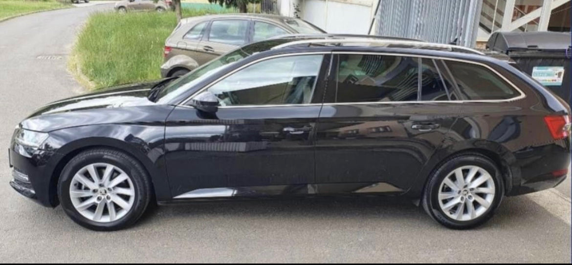 Škoda Superb Combi 2.0 TDI Ambition DSG