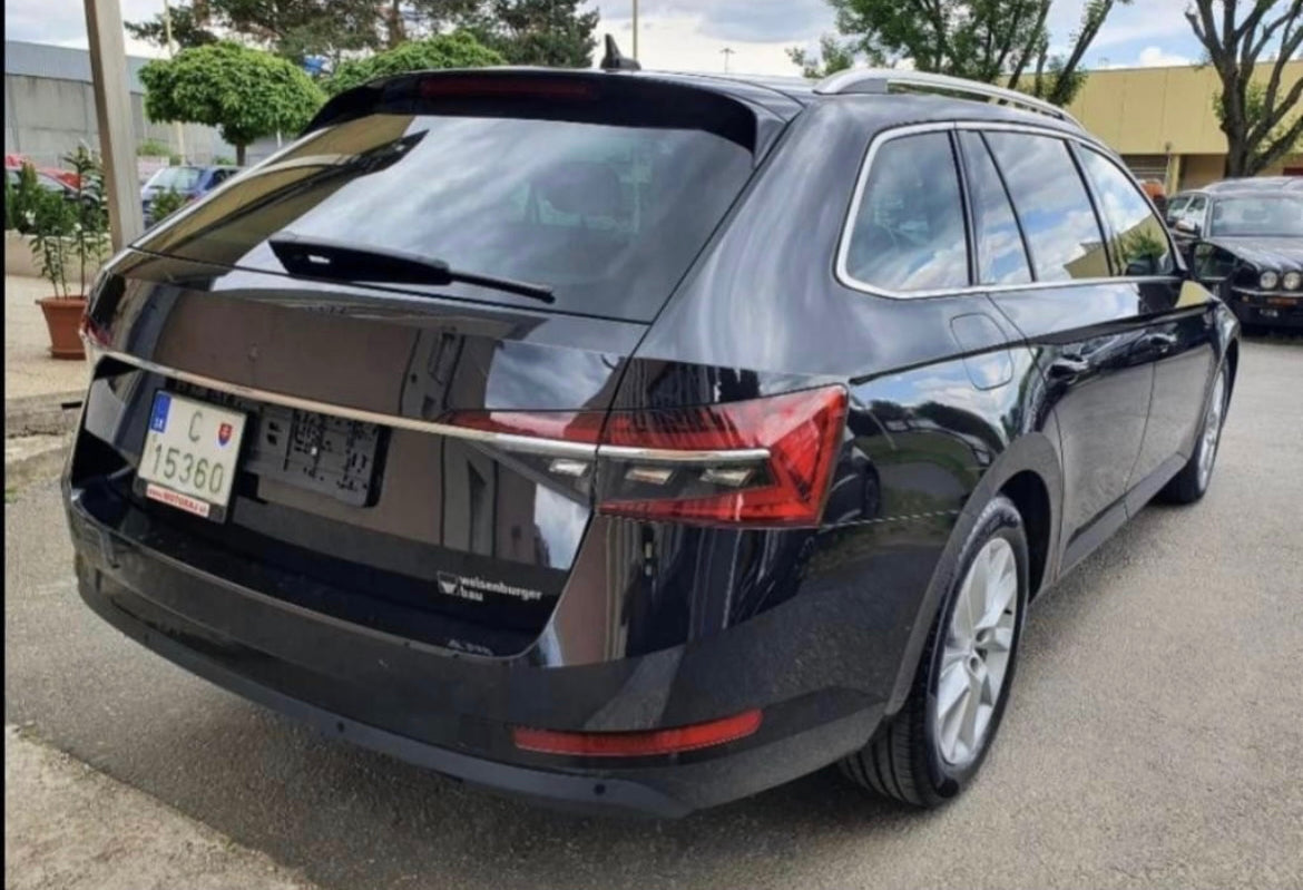 Škoda Superb Combi 2.0 TDI Ambition DSG