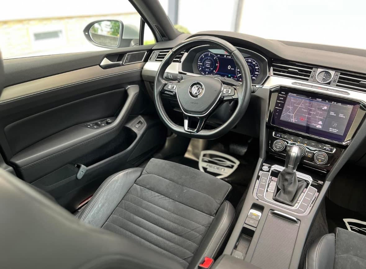 Volkswagen Passat Variant 2.0 TDI R-Line DSG