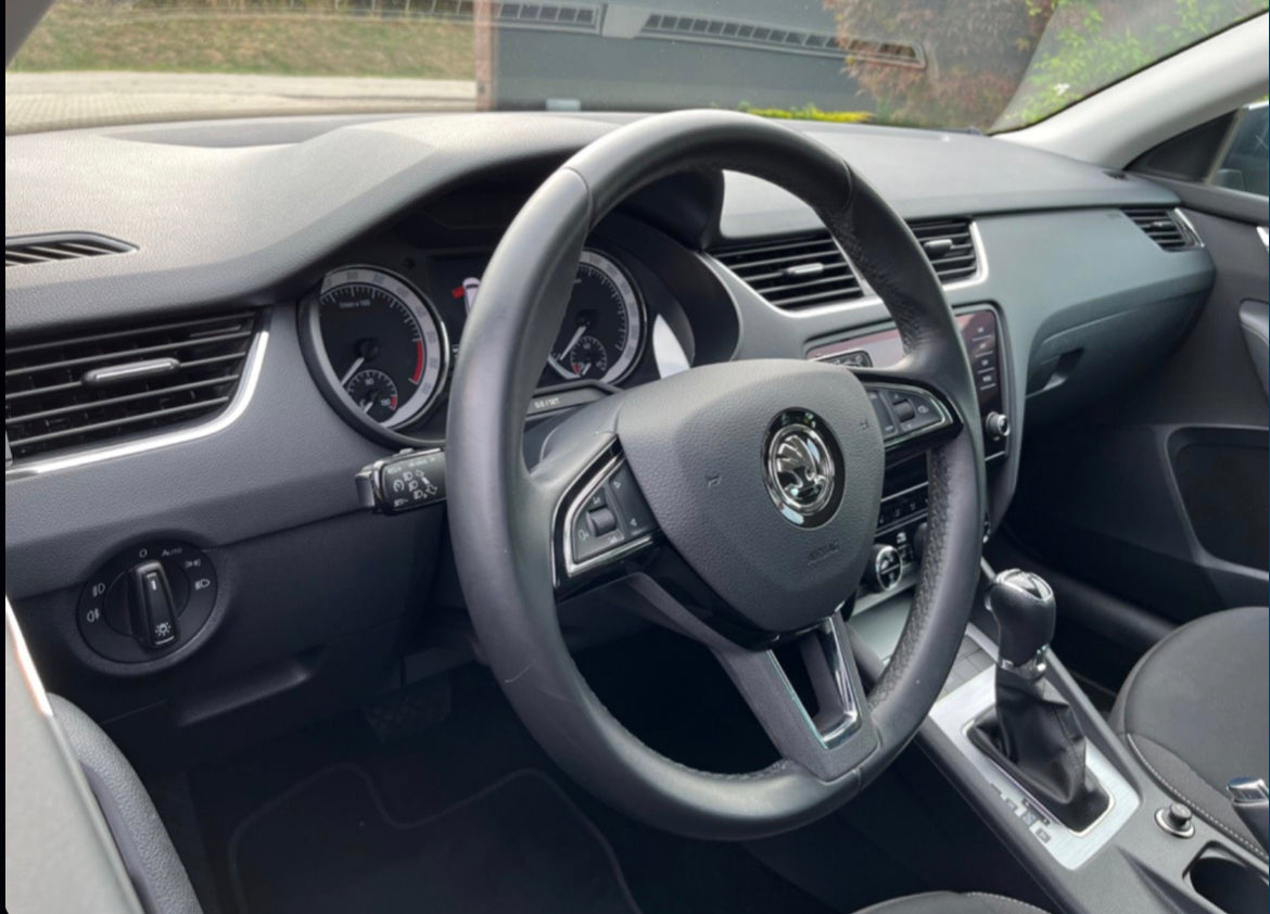 Škoda Octavia Combi 2,0TDI TOUR EDITION DSG,110kW,A7,5dv.