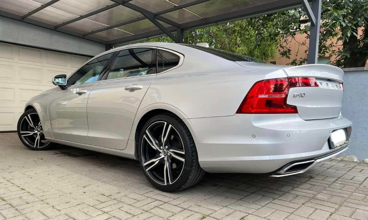 Volvo S90 D4 2.0L Drive-E R-Design A/T