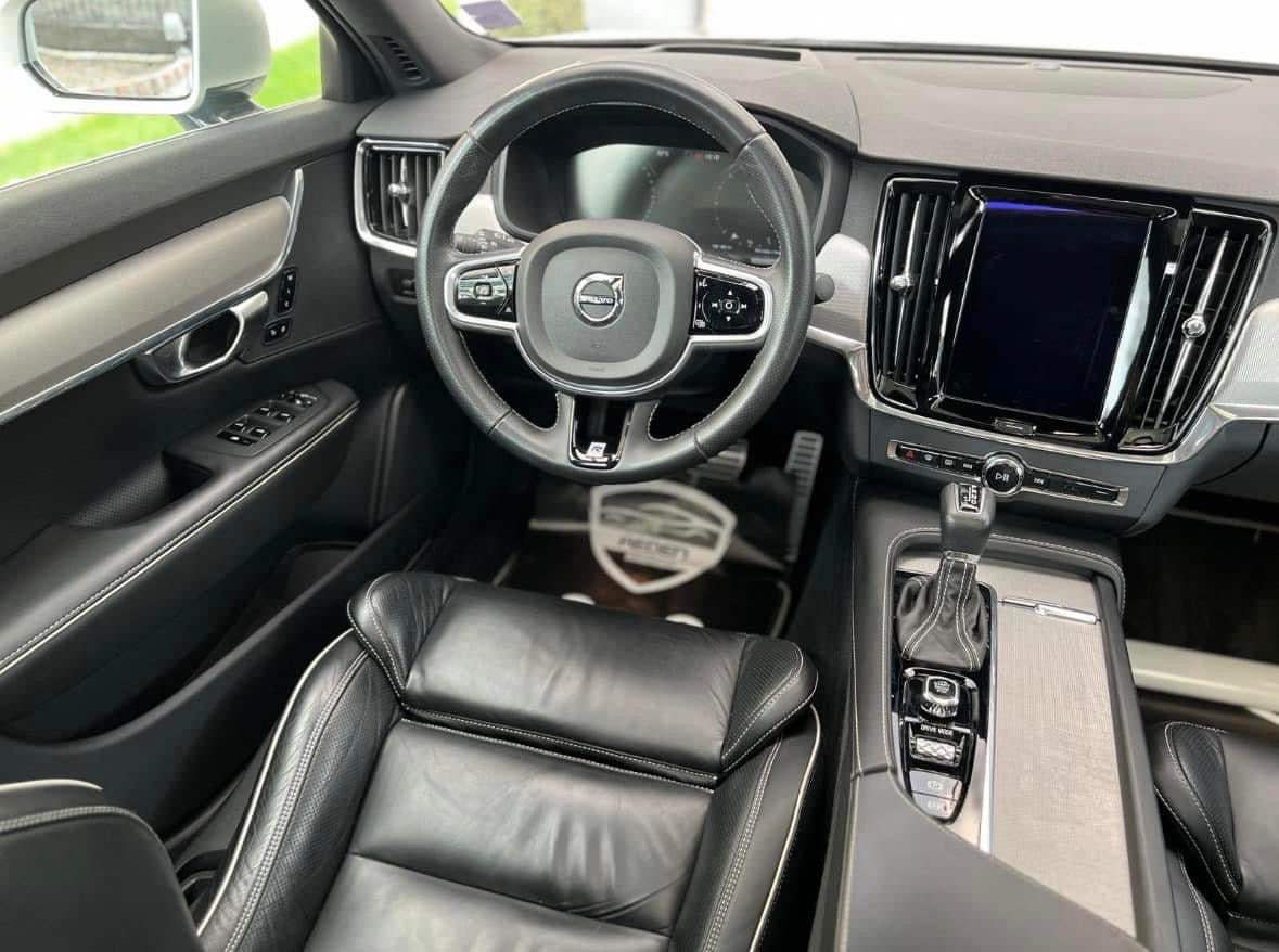 Volvo S90 D4 2.0L Drive-E R-Design A/T