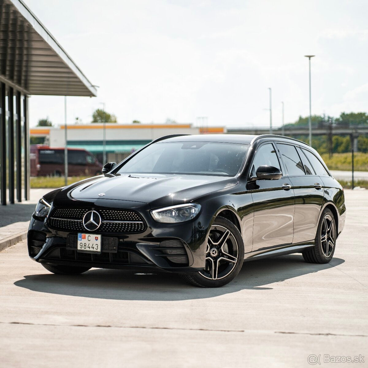 Mercedes-Benz E 220d AMG line Kombi
