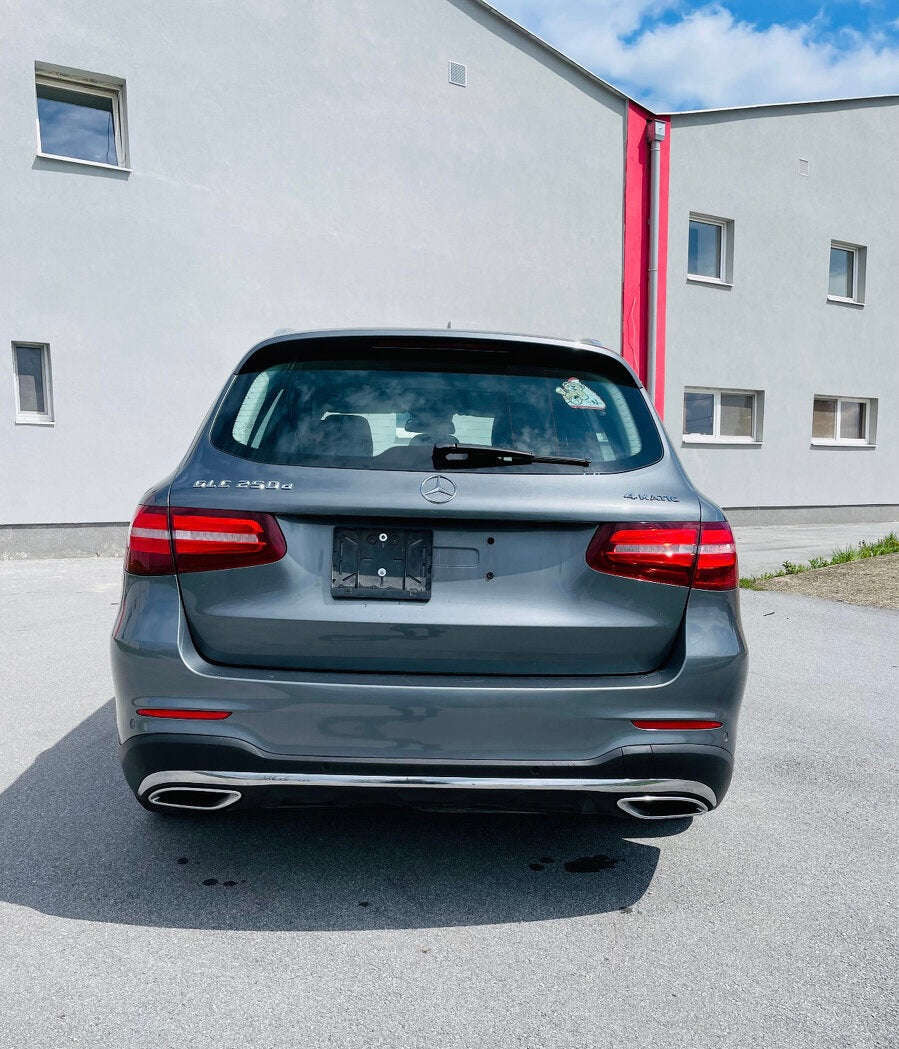 Mercedes Benz GLC 250 4Matic AMG Line 2016 možný odpočet DPH