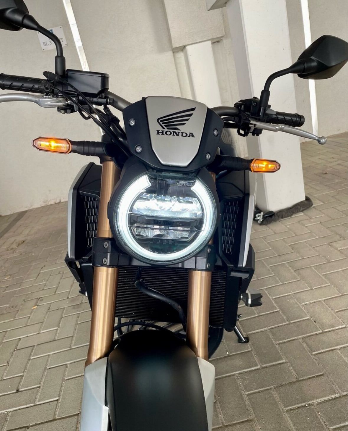 HONDA CB650R