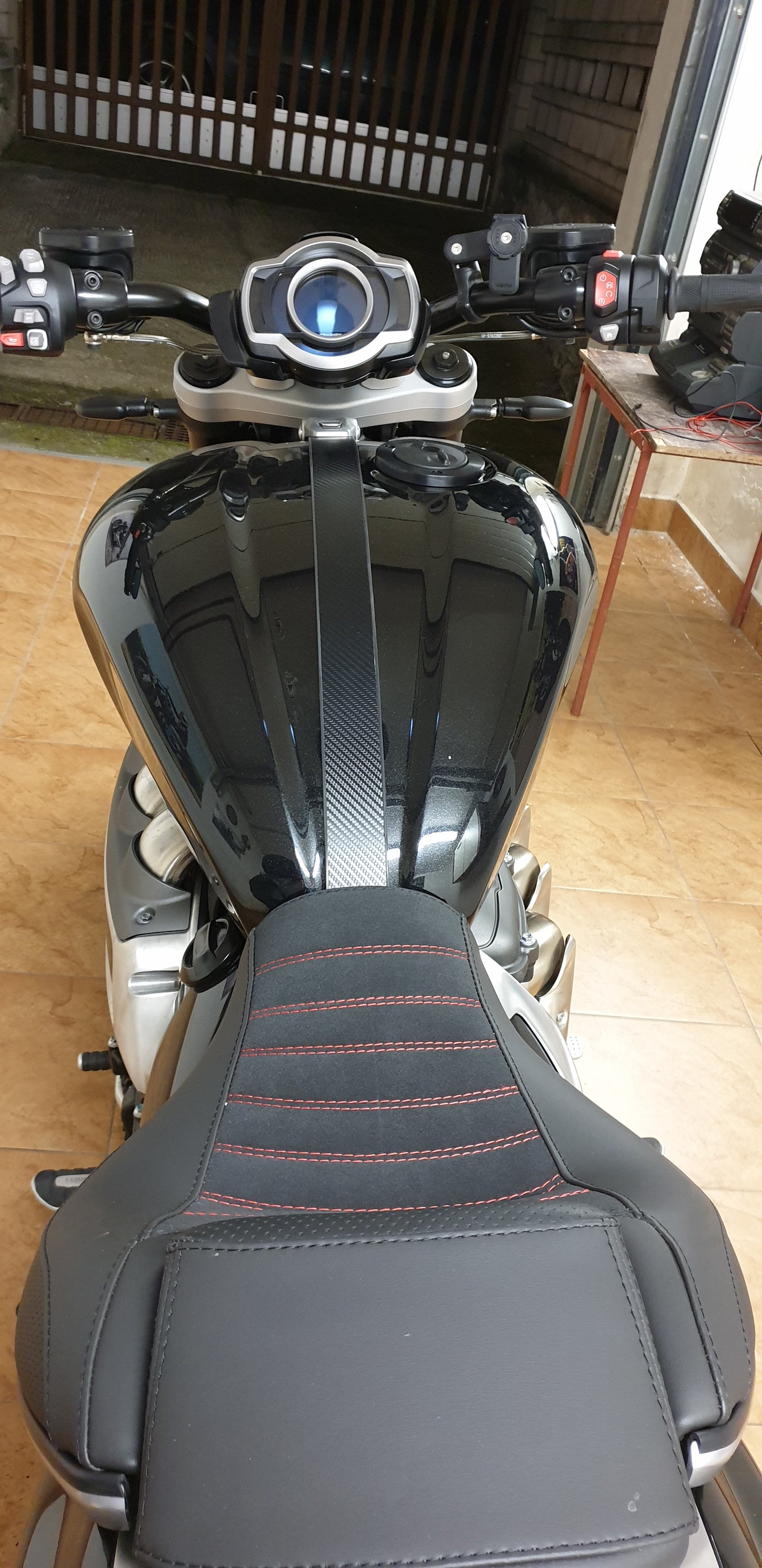 TRIUMPH ROCKET 3R