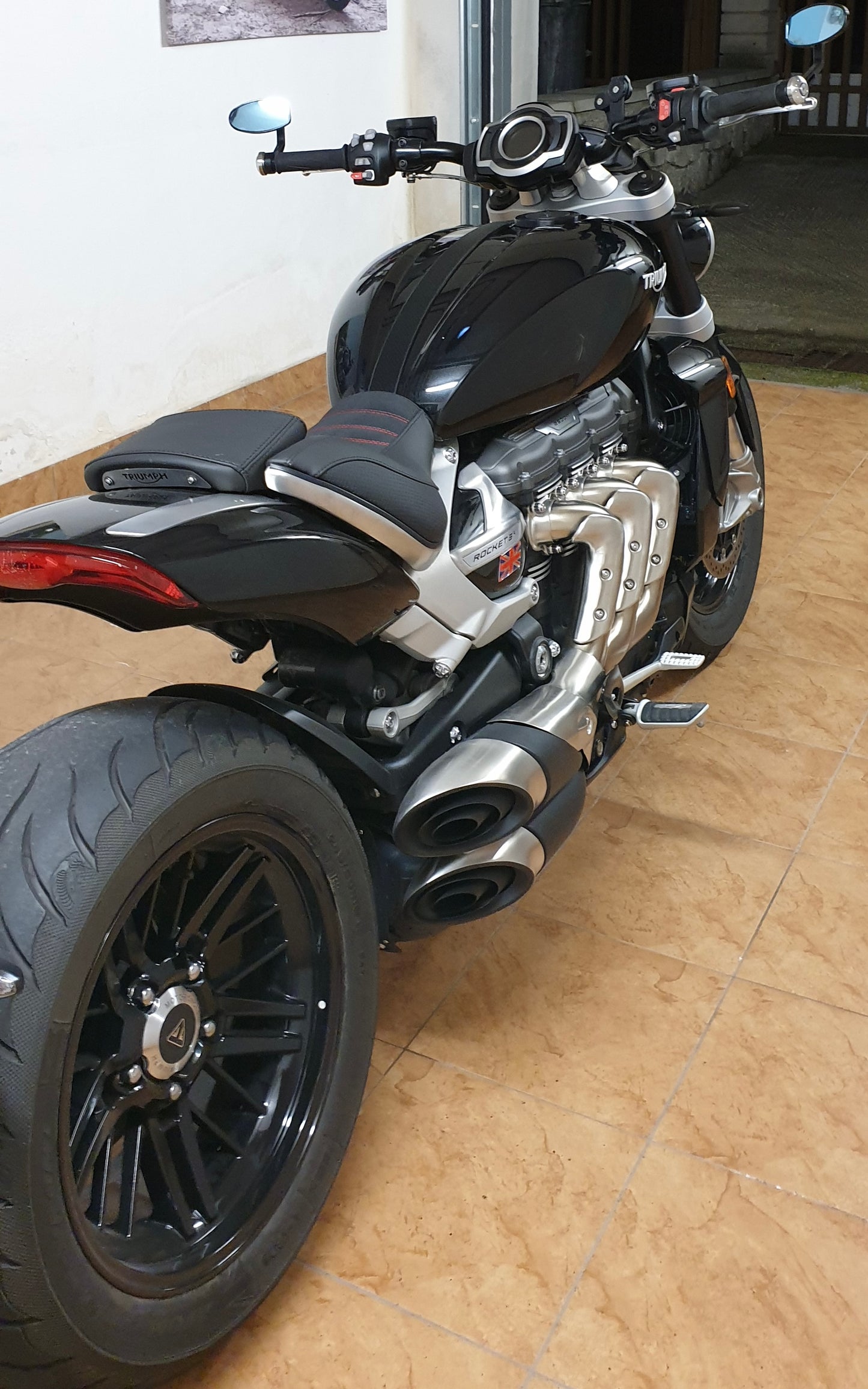 TRIUMPH ROCKET 3R