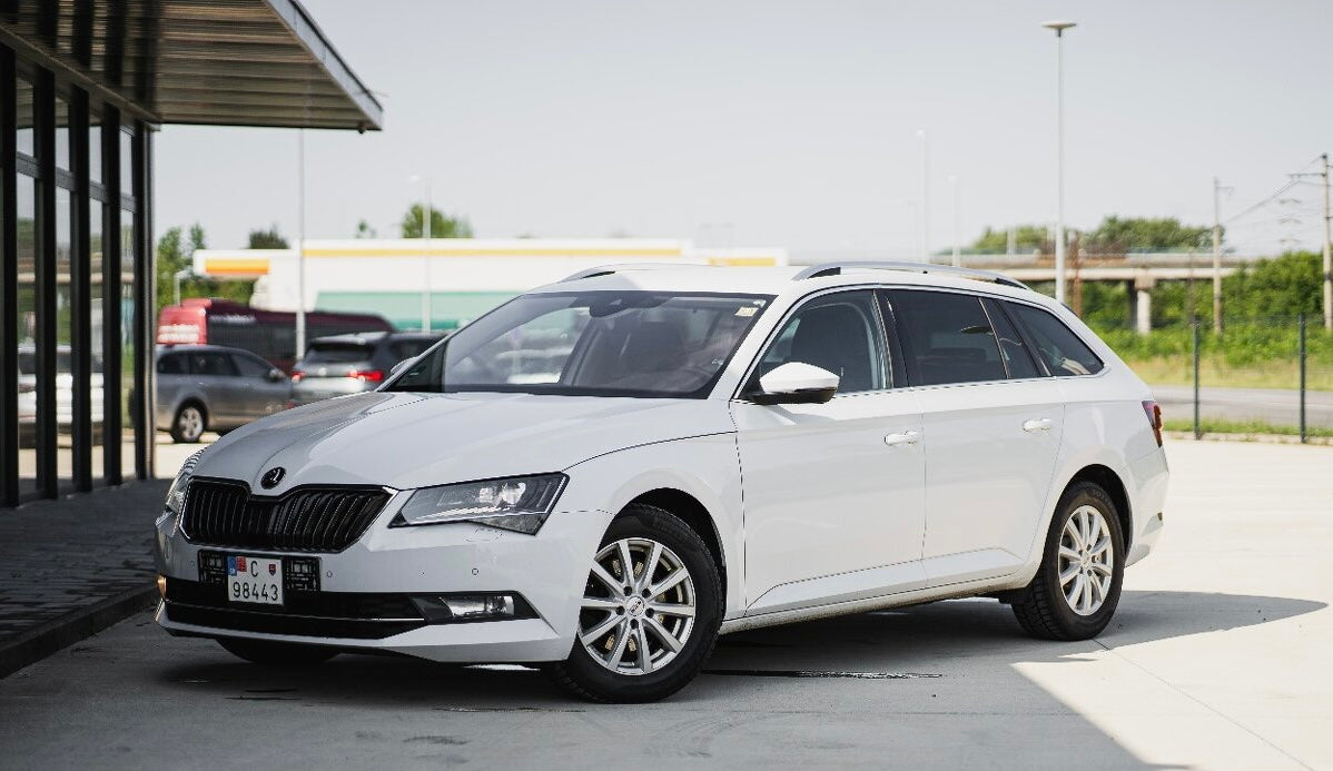 ŠKODA SUPERB COMBI TDI 140KW VIRTUAL COCPIT