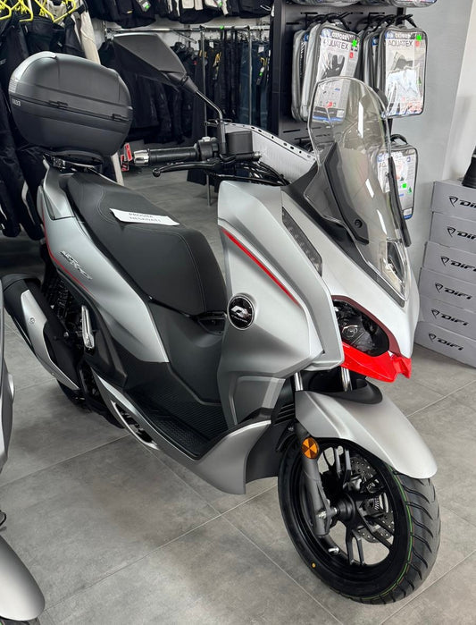 QJ Motor MTX 125.