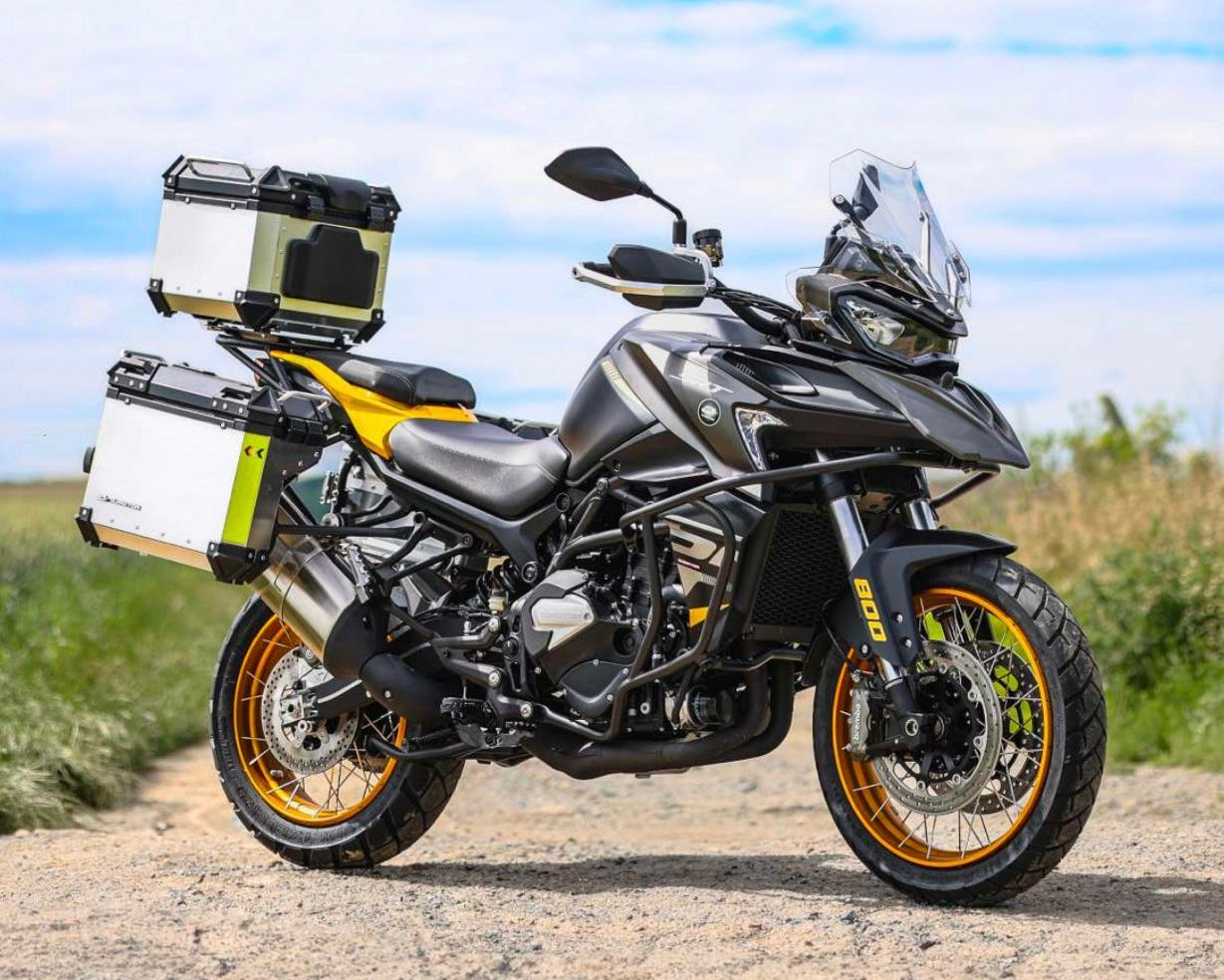 QJMOTOR SRT 800 SX