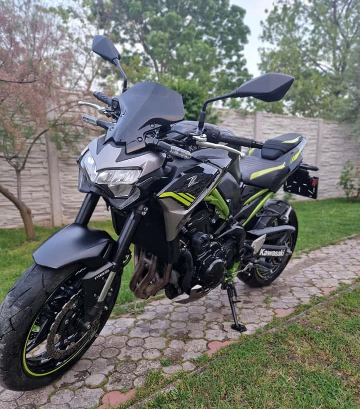 Kawasaki Z900