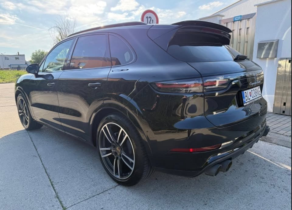 Porsche Cayenne Turbo 4x4