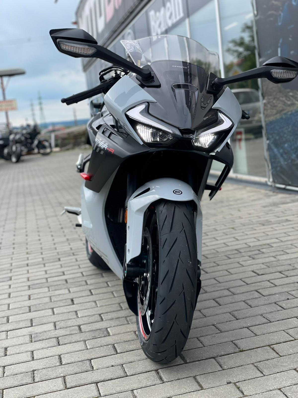 CFmoto 676SR-R