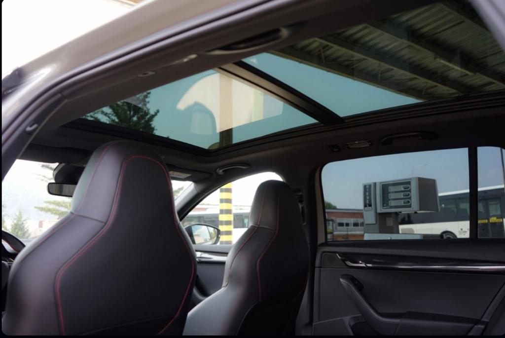 Škoda Octavia Combi 2.0 TSI RS DSG