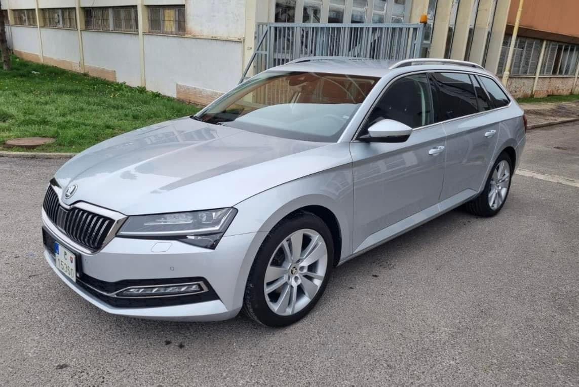 Škoda Superb Combi 2.0 TDI DSG
