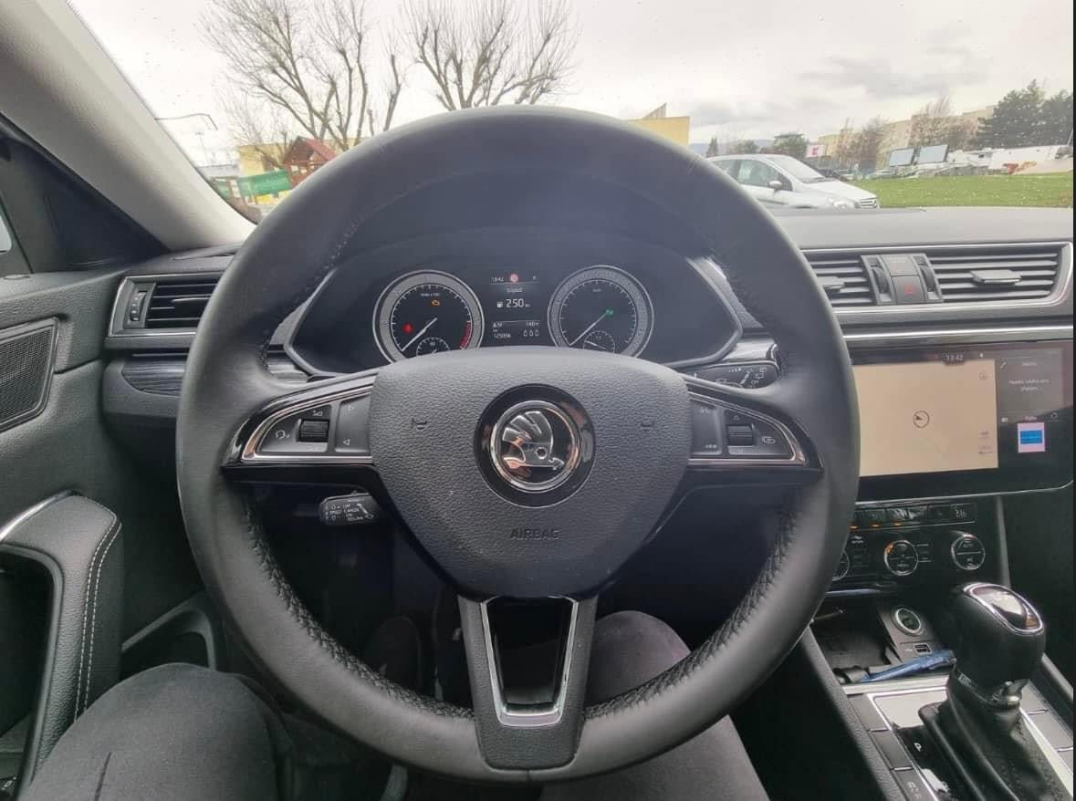 Škoda Superb Combi 2.0 TDI DSG