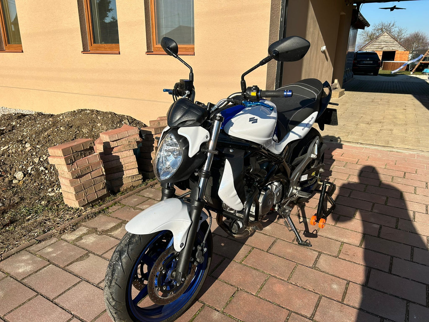 Suzuki Gladius SFV650