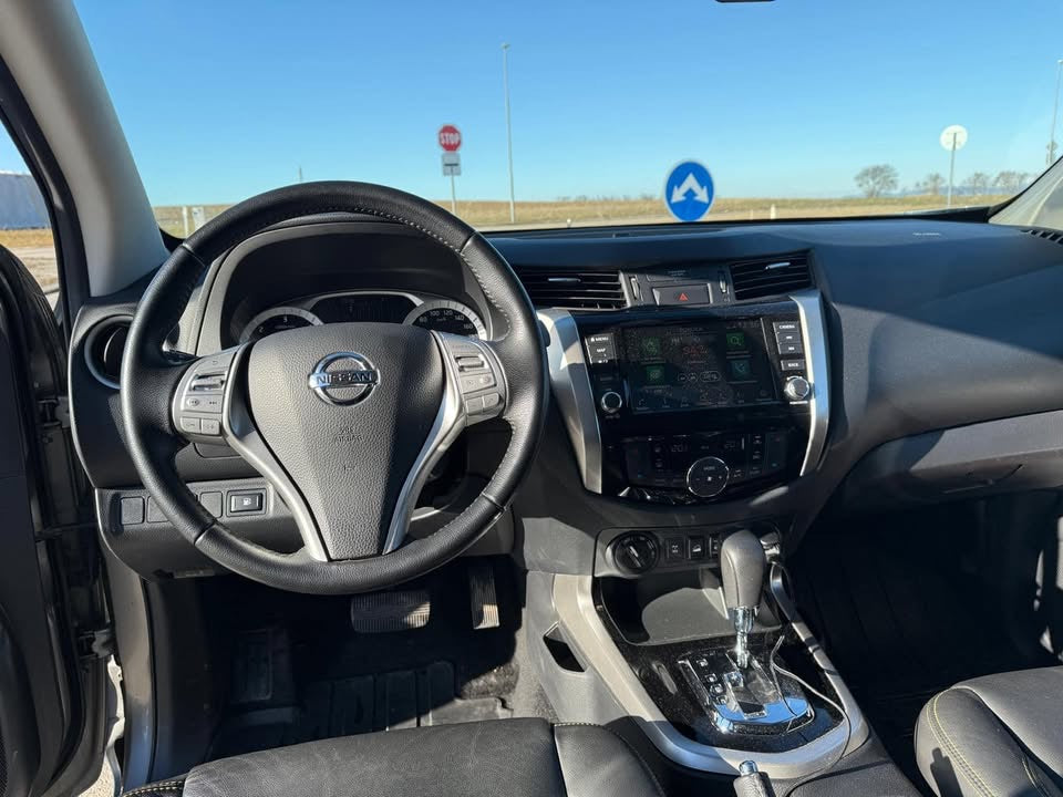 Nissan Navara 2.3 DCI DoubleCab