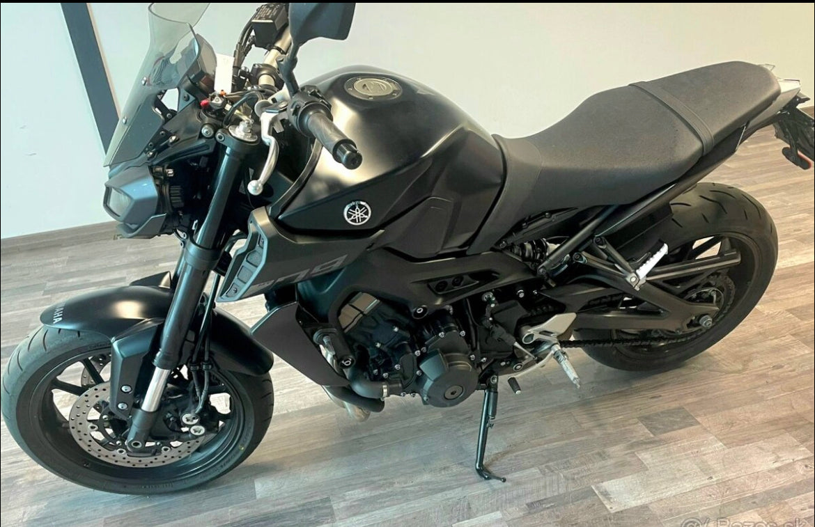 YAMAHA MT-09