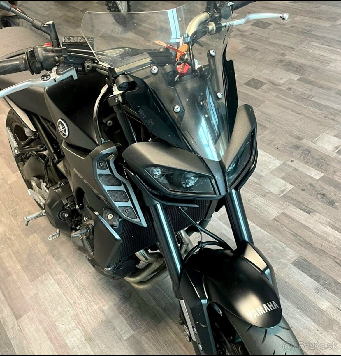 YAMAHA MT-09