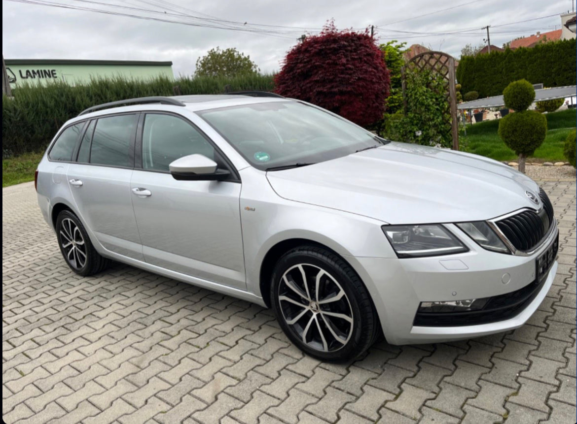 Škoda Octavia Combi 2,0TDI SOLEIL DSG 110 kW,A7,5dv.